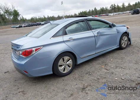 2013 Hyundai Sonata Hybrid from USA, damaged, VIN KMHEC4A44DA076676